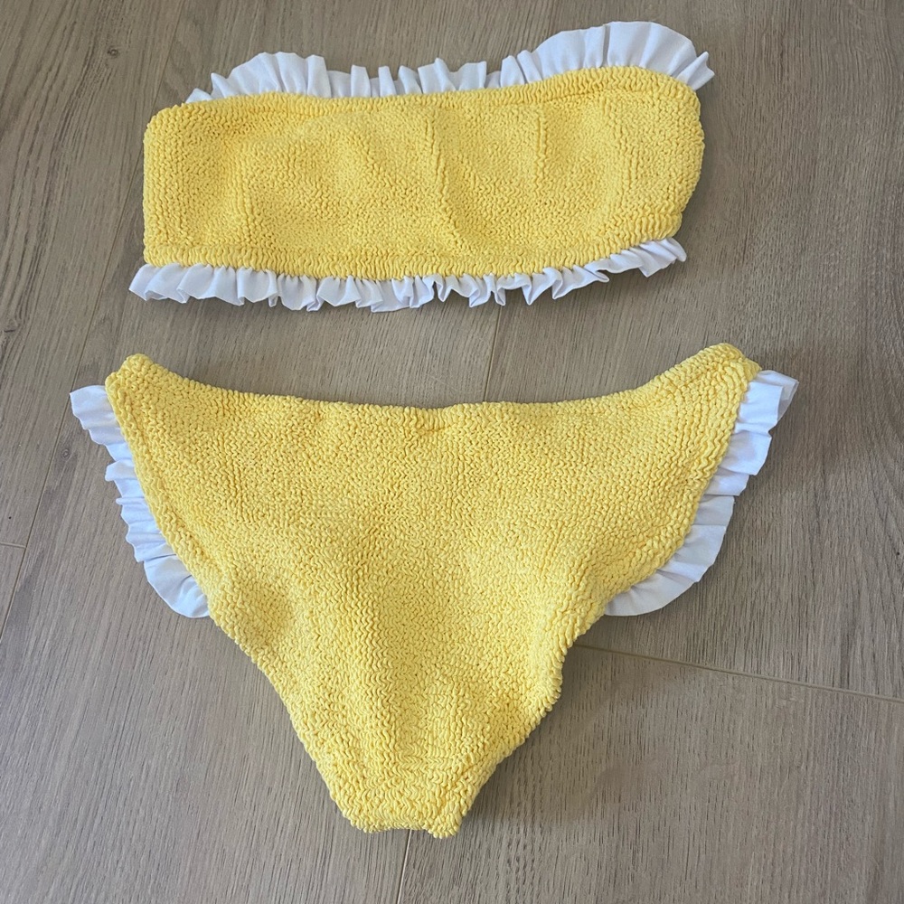 Hunza G ruffle bikini
